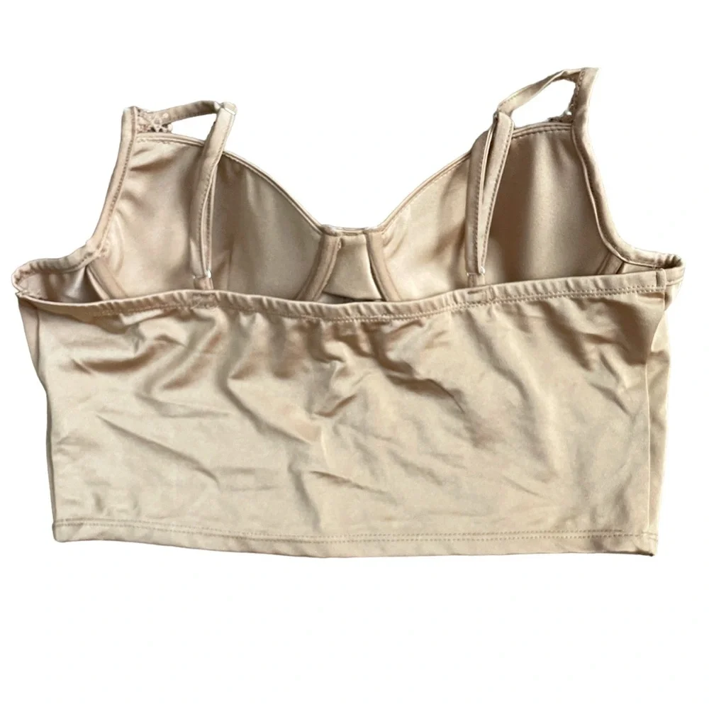 Blāshe corset style